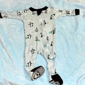 1pc Burt’s Bees blue penguin footed non slip footed onesie